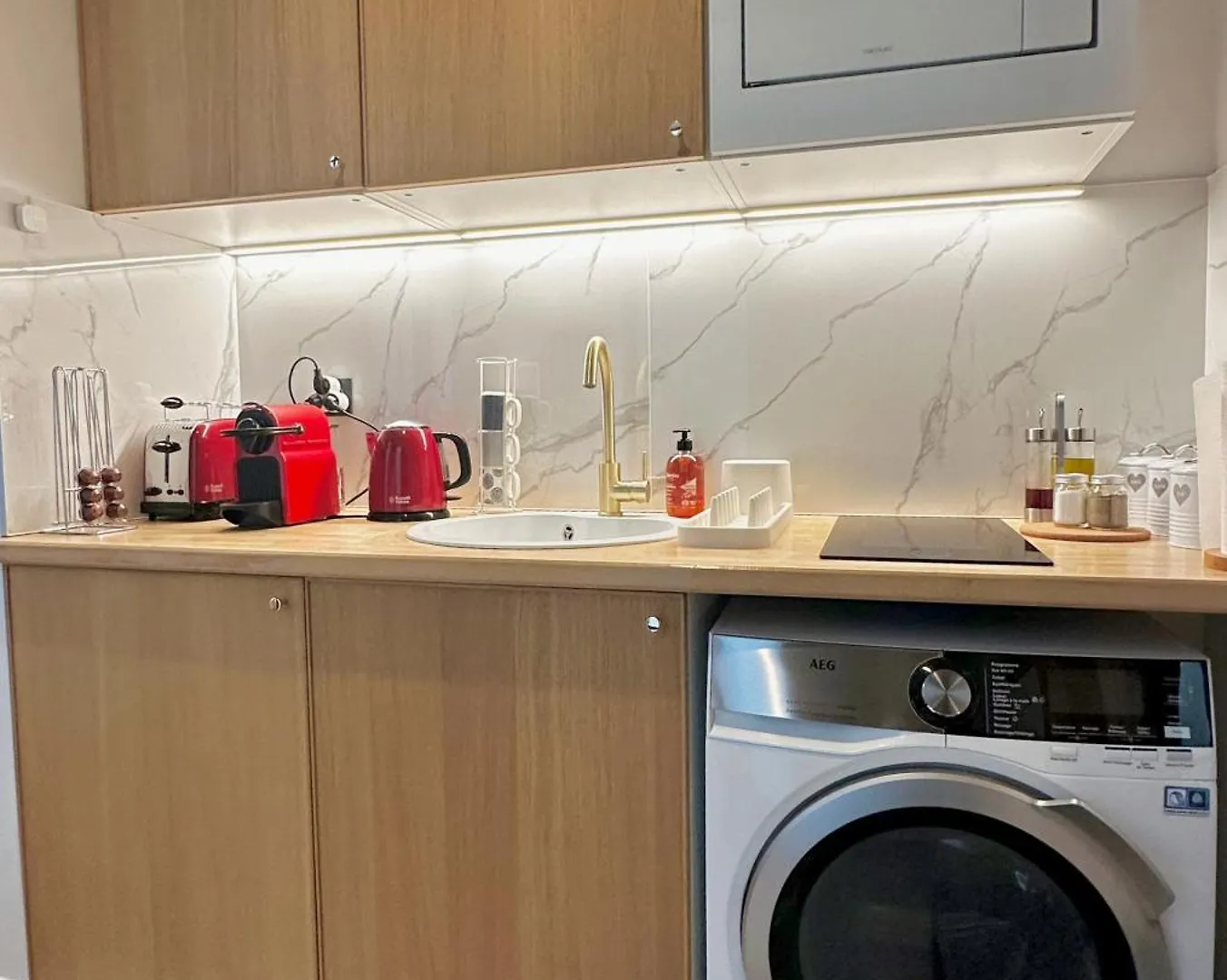 Apartment Studio Amelot, Charming & Pierre Paris France