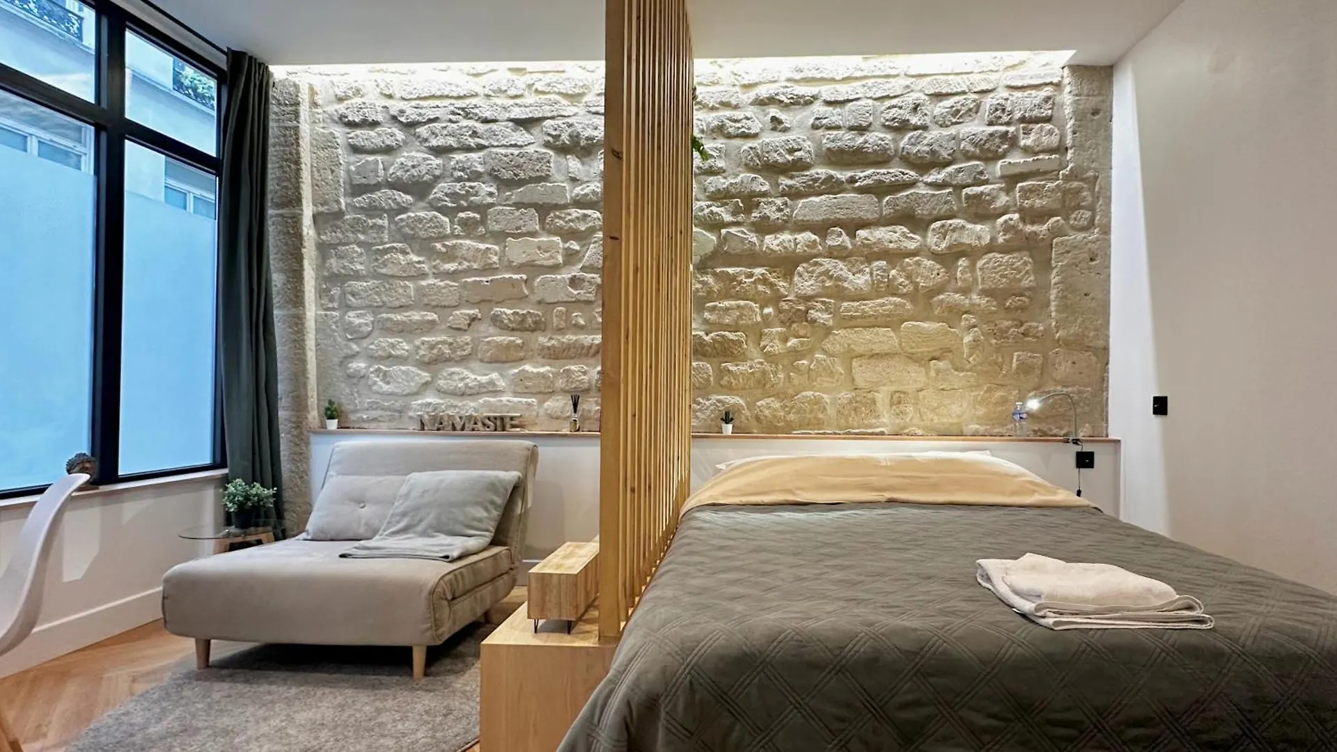 Studio Amelot, Charming & Pierre Paris France
